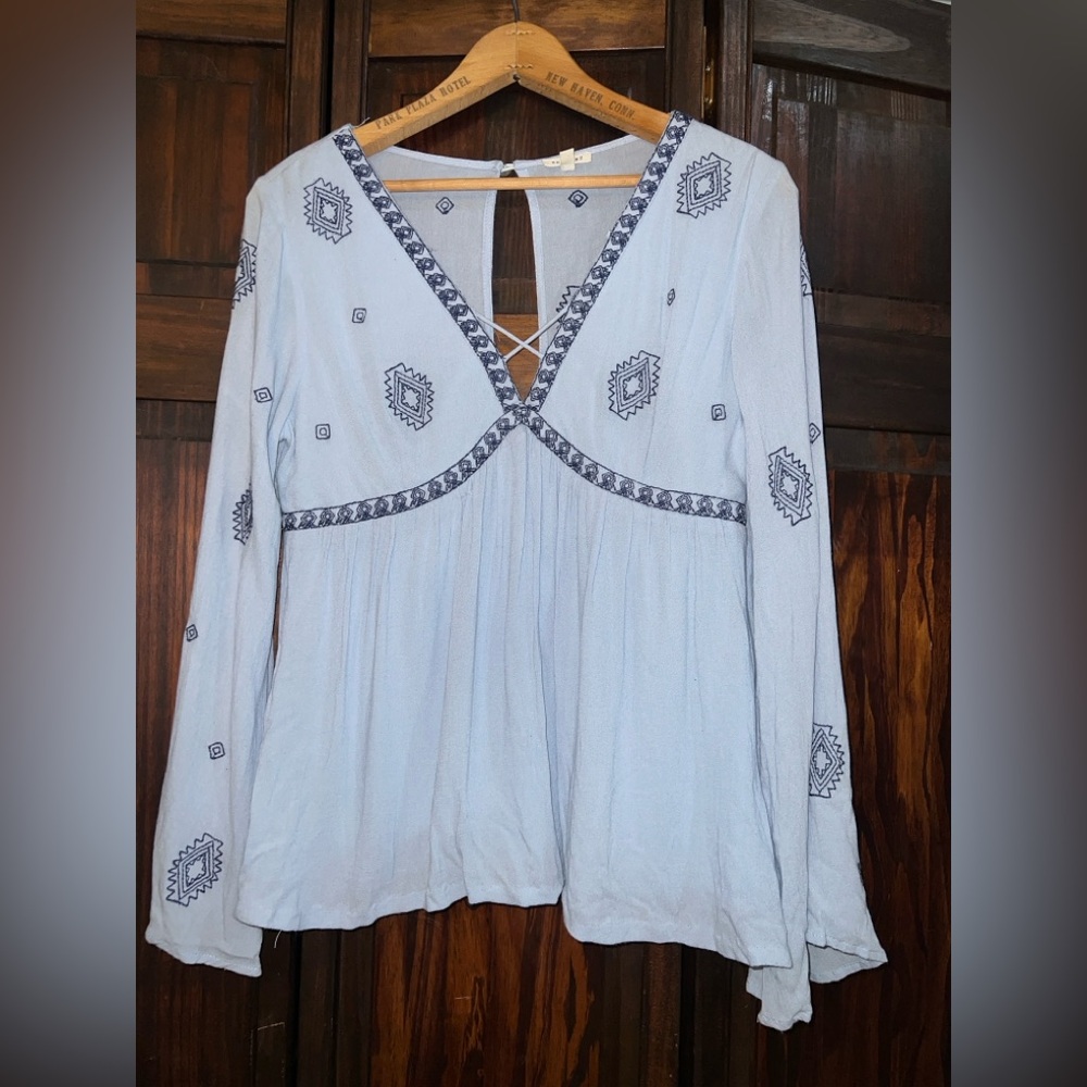 Boho Embroidered Women's‎ Blouse in Light Blue en Creme small